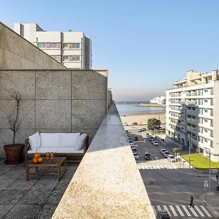 Ocean Front 4-bed Luxury W/ Terrace & Parking *