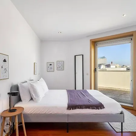 Ocean Front 4-bed Luxury W/ Terrace & Parking Apartamento *