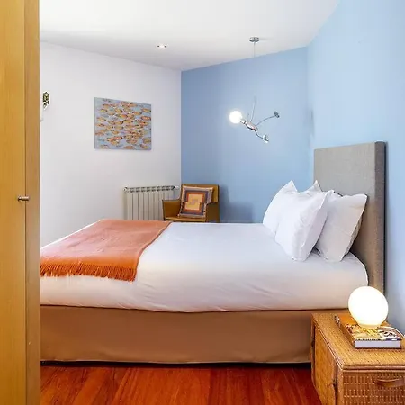 Ocean Front 4-bed Luxury W/ Terrace & Parking Apartmán