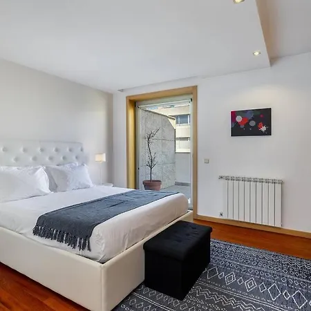 Apartamento Ocean Front 4-bed Luxury W/ Terrace & Parking *
