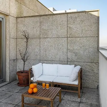 Ocean Front 4-bed Luxury W/ Terrace & Parking Apartamento *