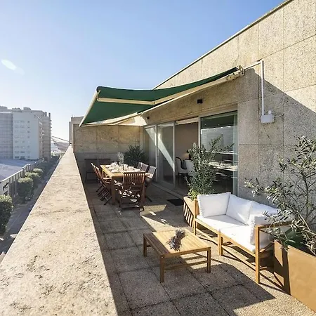 Ocean Front 4-bed Luxury W/ Terrace & Parking Apartamento Matosinhos (Porto)