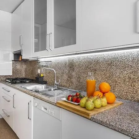 Ocean Front 4-bed Luxury W/ Terrace & Parking Apartamento *