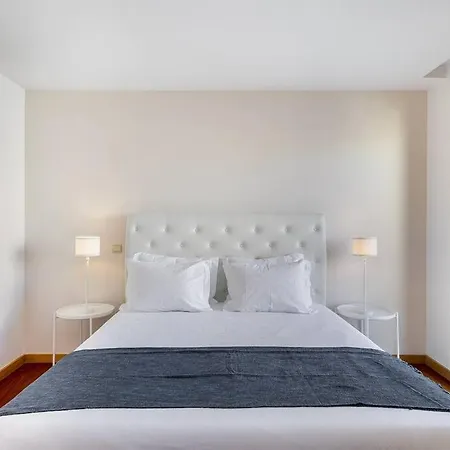 Ocean Front 4-bed Luxury W/ Terrace & Parking Apartamento *
