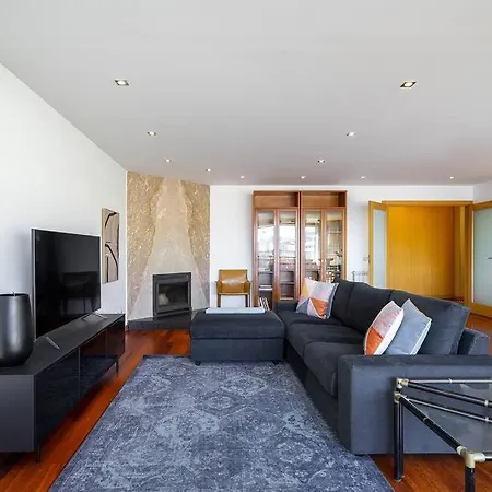 Ocean Front 4-bed Luxury W/ Terrace & Parking Apartamento Matosinhos (Porto)